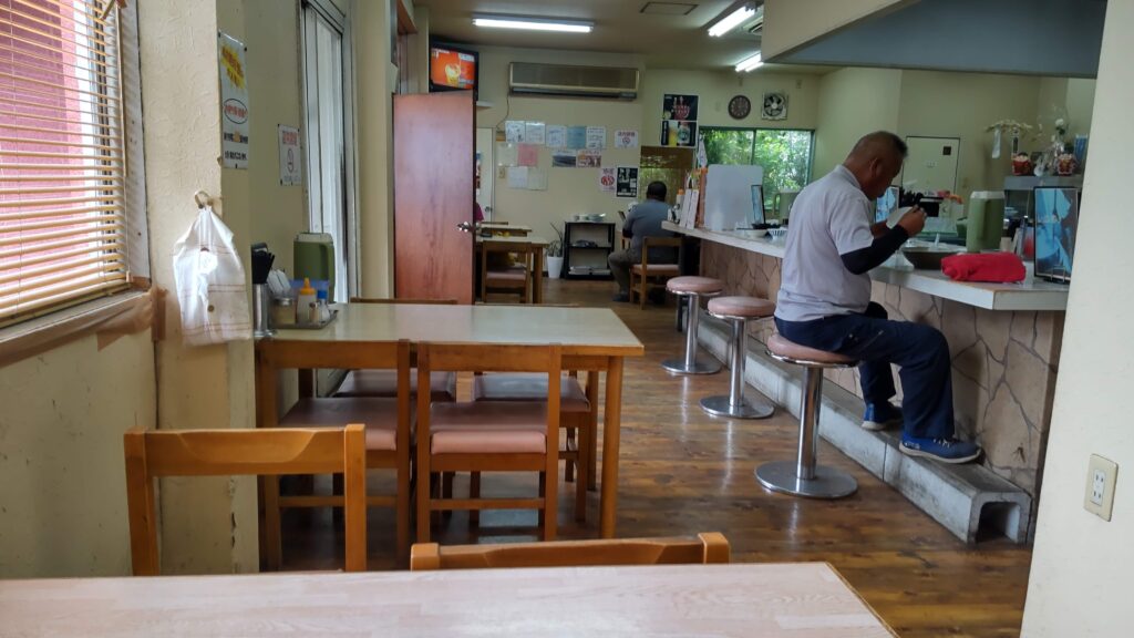 かほラーメン本店 店内