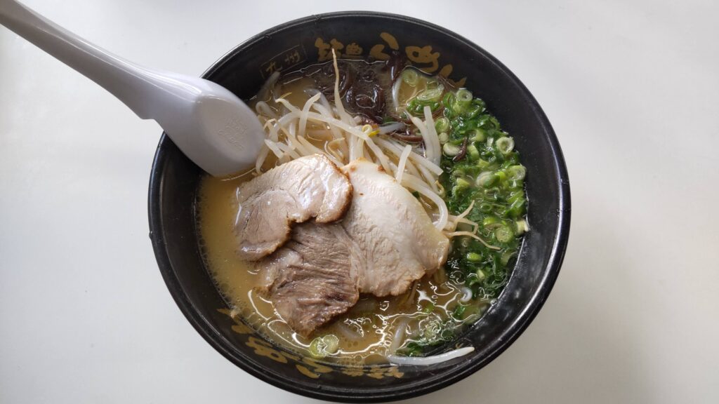 山小屋ラーメン 豚骨ラーメン