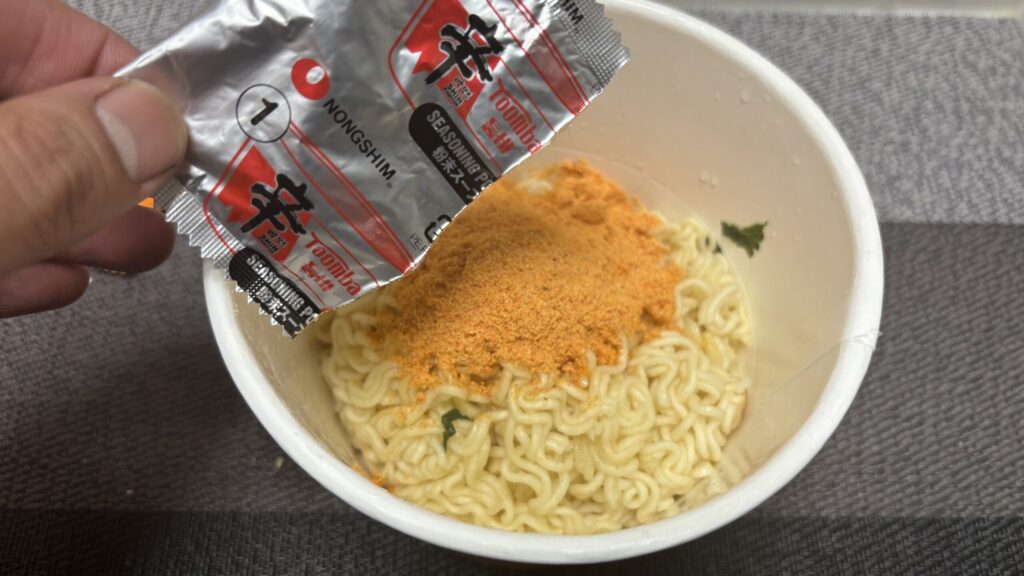 辛ラーメン トゥーンバ カップ麺