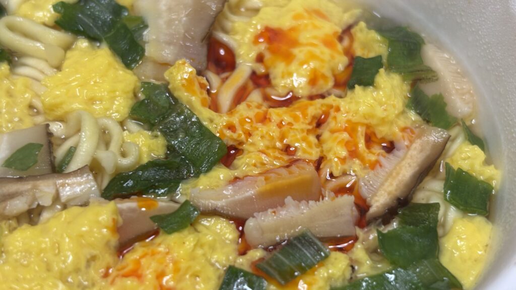 セブンプレミアム 酸辣湯麺カップ麺