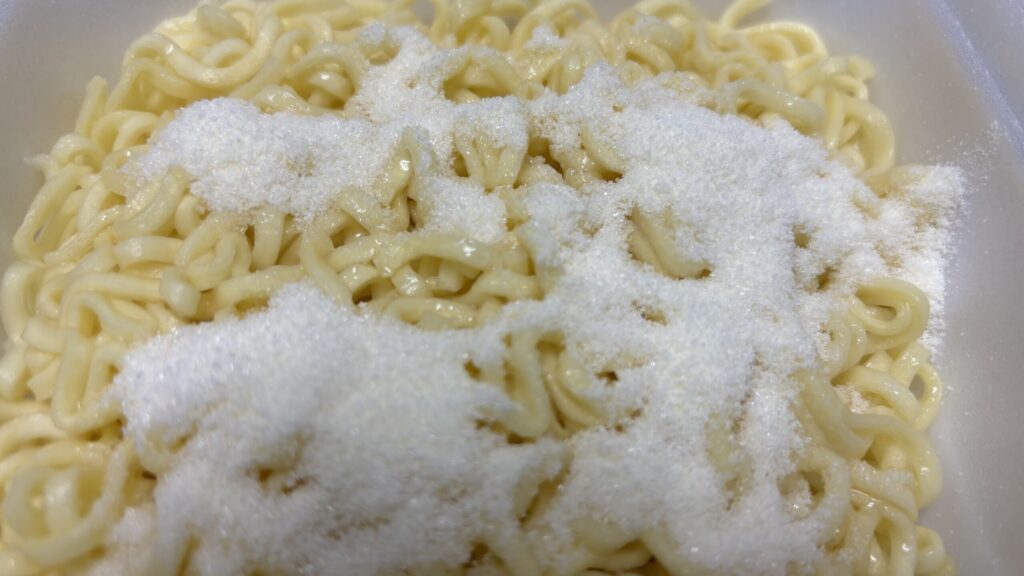 【明星】一平ちゃん夜店の焼きそば ショートケーキ味