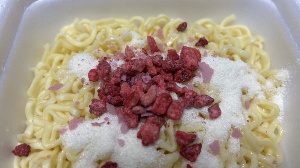 【明星】一平ちゃん夜店の焼きそば ショートケーキ味