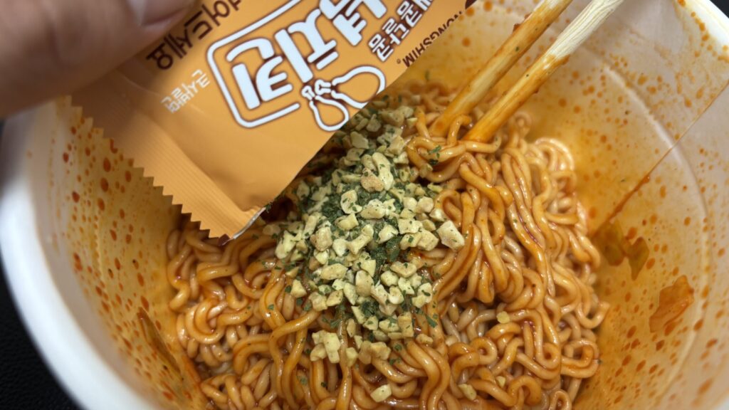 甘辛ヤンニョムチキンビビン麺