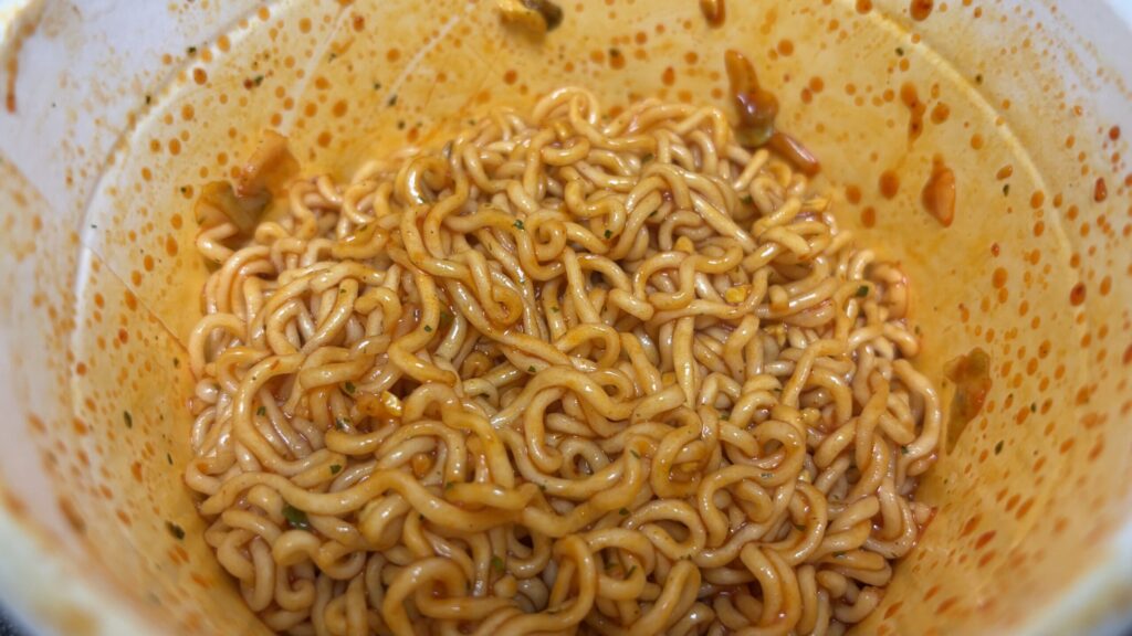 甘辛ヤンニョムチキンビビン麺